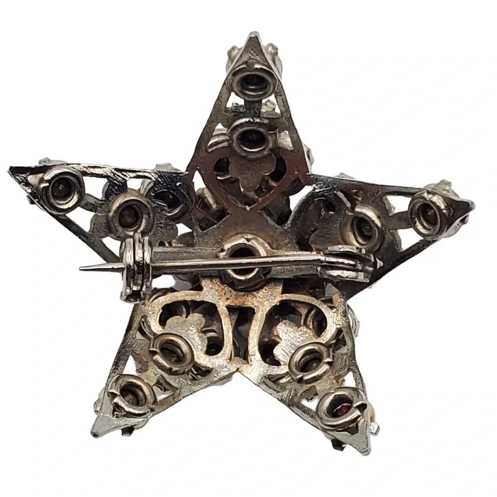 Tiny Red Glass Star Dome Brooch Rhinestone Lapel Hat Scarf Pin Silver Tone Vtg